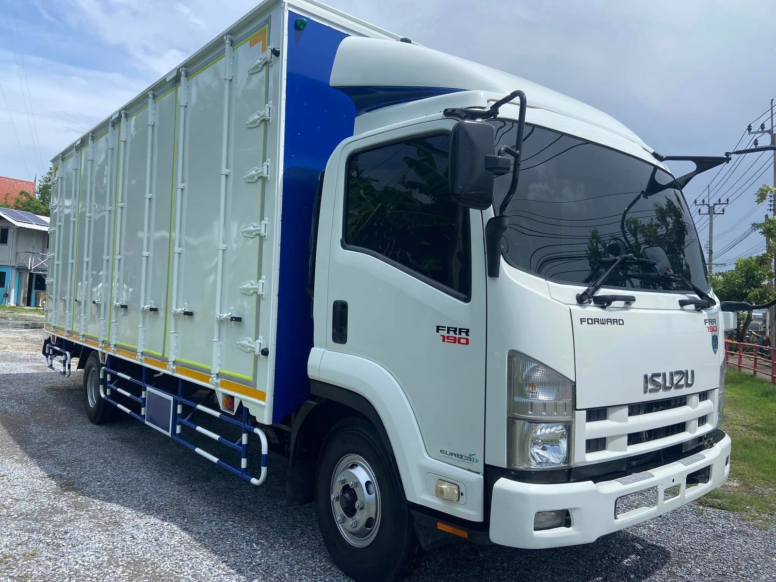 รถ6ล้อ ตู้10บาน ISUZU FRR ปี60 เครื่อง190 แรง ตู้ยาว 6.40 เมตร รถ6ล้อ ตู้10บาน ISUZU FRR ปี60 เครื่อง190 แรง ตู้ยาว 6.40 เมตร