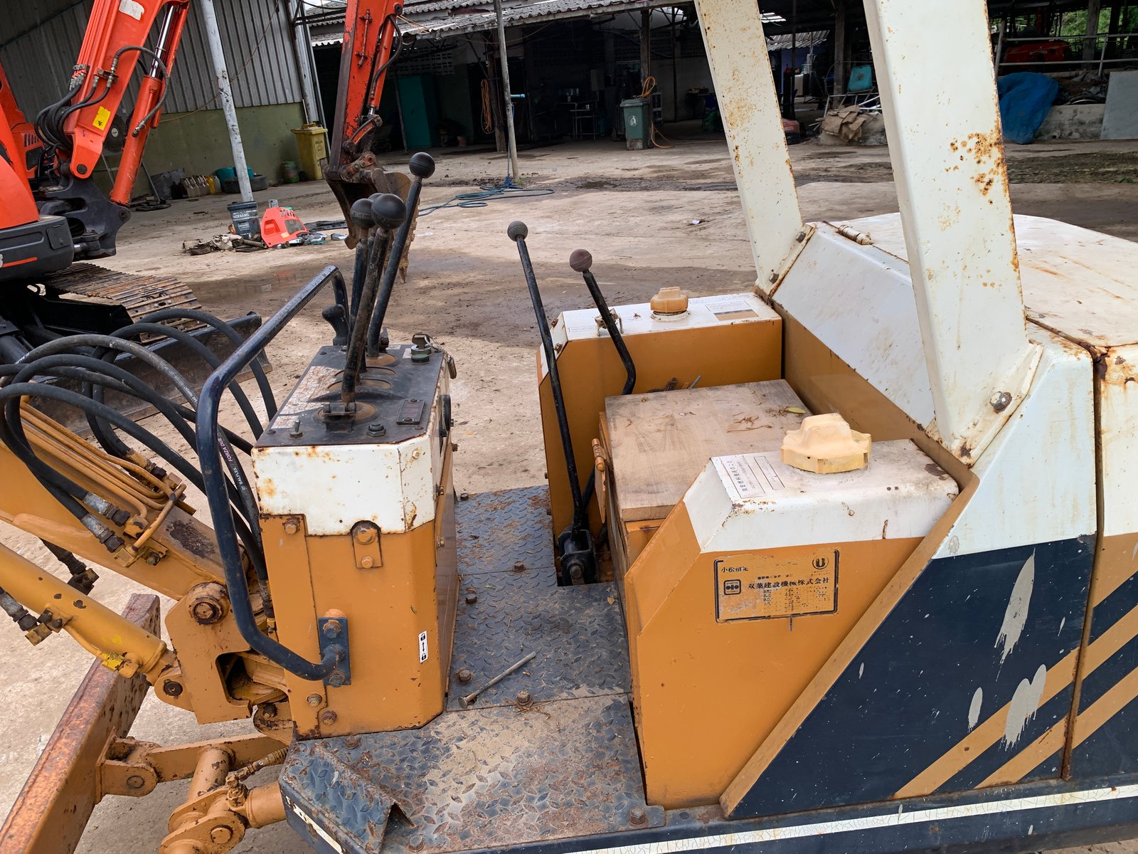 รถขุด komatsu pc05-6 ขนาด 1.5 ตัน สวยๆระบบดี