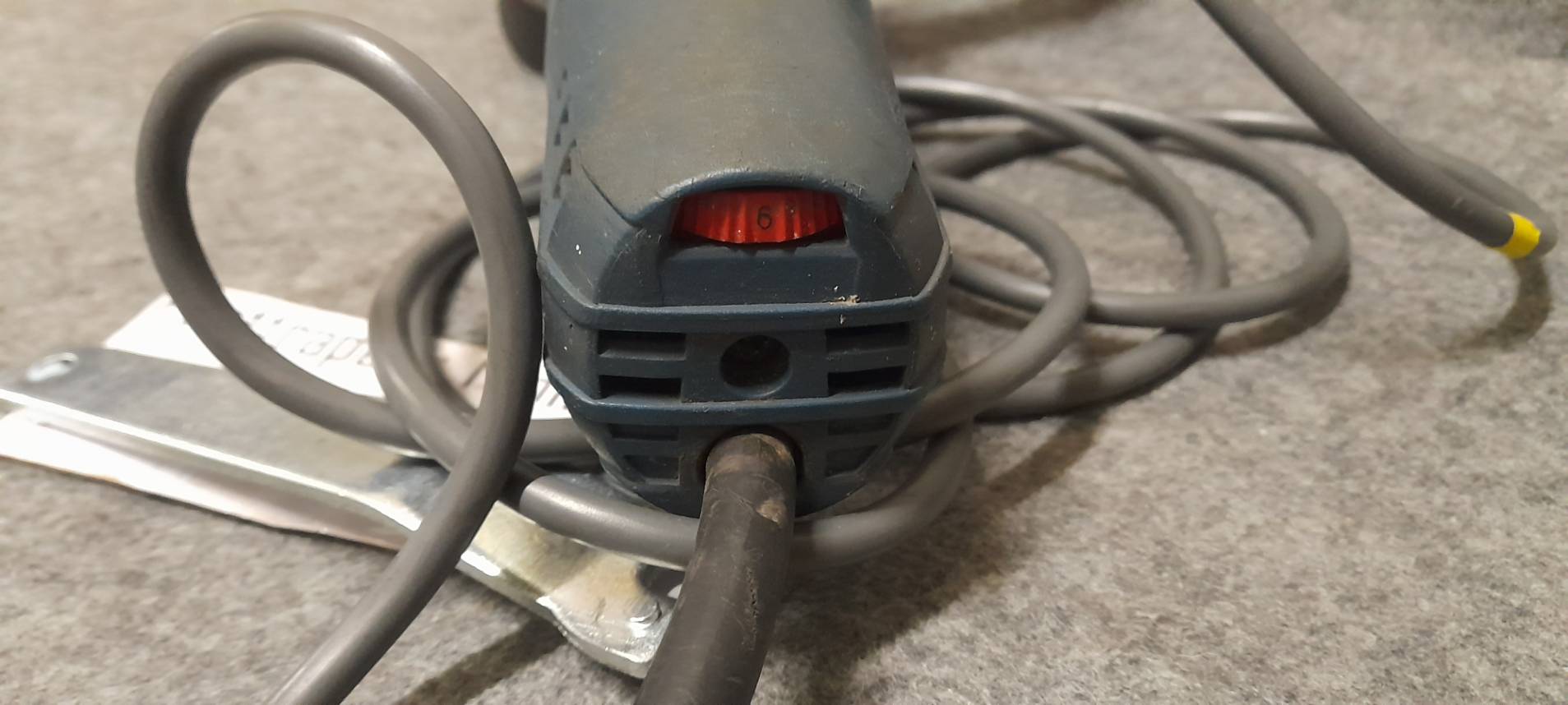 ลูกหมู4นิ้วBosch GWS7-100etปรับรอบได้ ลูกหมู4นิ้วBosch GWS7-100etปรับรอบได้