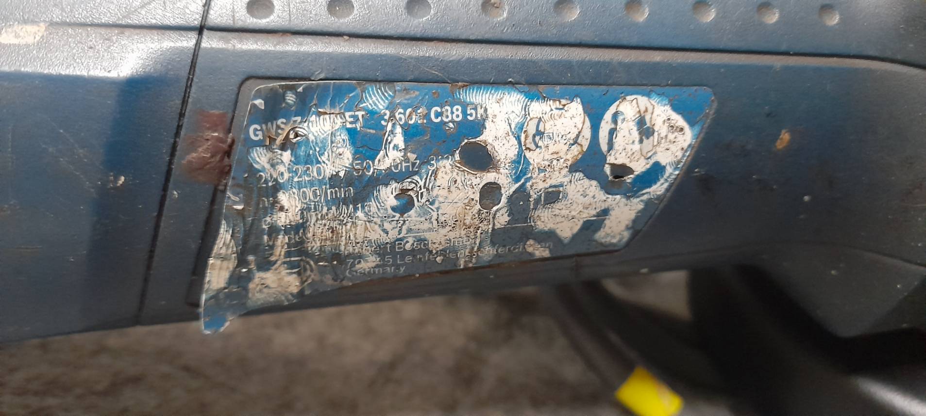 ลูกหมู4นิ้วBosch GWS7-100etปรับรอบได้ ลูกหมู4นิ้วBosch GWS7-100etปรับรอบได้