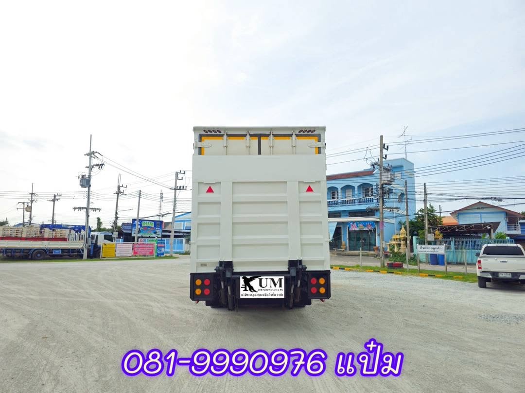 🚚หกล้อตู้สิบบาน ISUZU FTR 240 แรง ปี 2564 ราคา 1,590,000 บาท(5105)