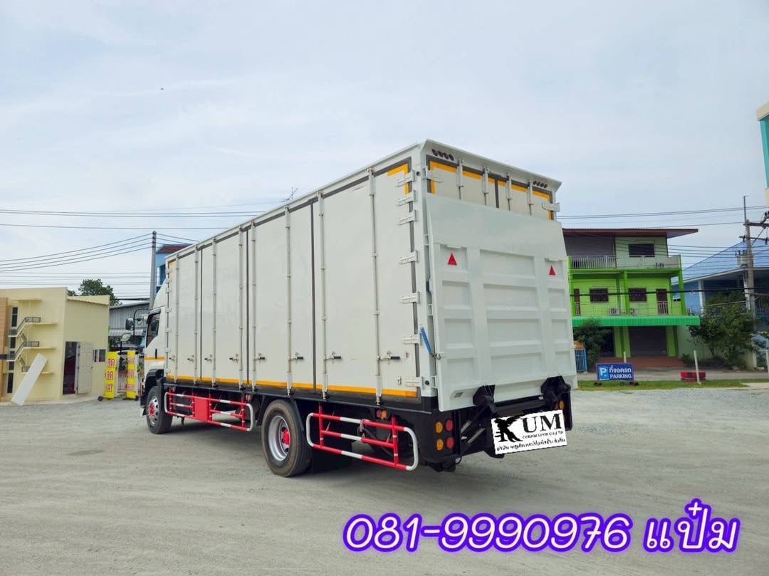 🚚หกล้อตู้สิบบาน ISUZU FTR 240 แรง ปี 2564 ราคา 1,590,000 บาท(5105)