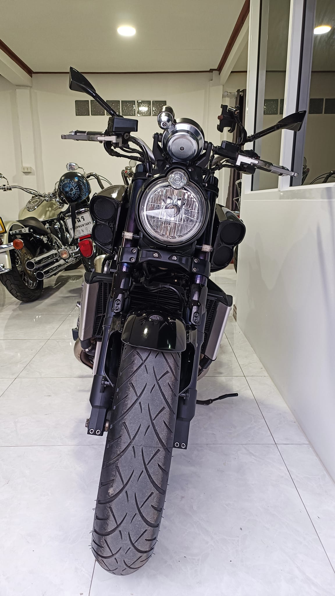 Vmax 1700cc 4สูบV 200 แรงม้า ปี 2012