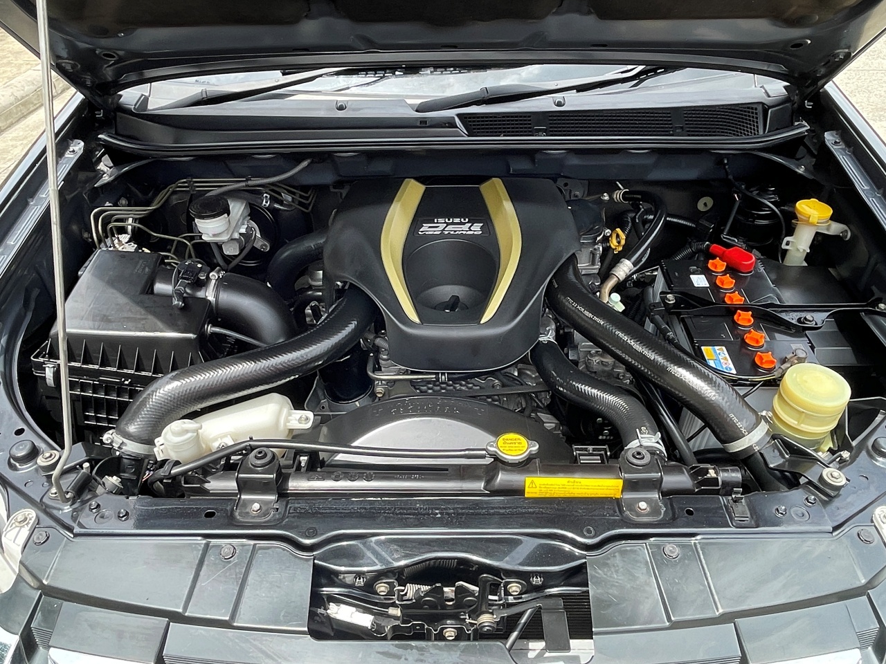 ISUZU D-MAX ALL NEW CAB-4 V-Cross 3.0 VGS Z-Prestige 4WD ปี 2012 เกียร์AUTO 4X4