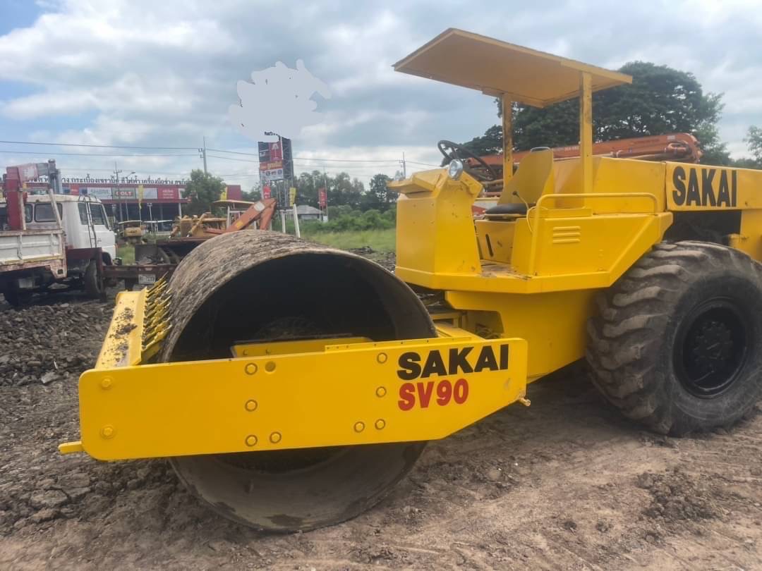 รถบด SAKAI sv 90  เครื่อง ISUZU ปั้มสั่นแรง เครื่องดี ยางดี รถสวยพร้อมใช้