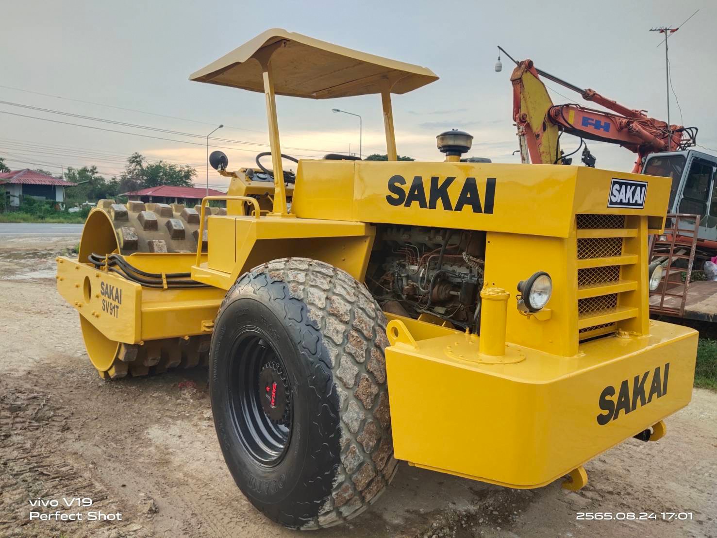 รถบด เล่มทะเบียน SAKAI sv 91 T 2 เพลา เปลือกหนาม เครื่องดี ปั้มสั่นแรง เอวแน่น ยางดี รถสวยพร้อมใช้งาน เล่มทะเบียนพร้อมโอน