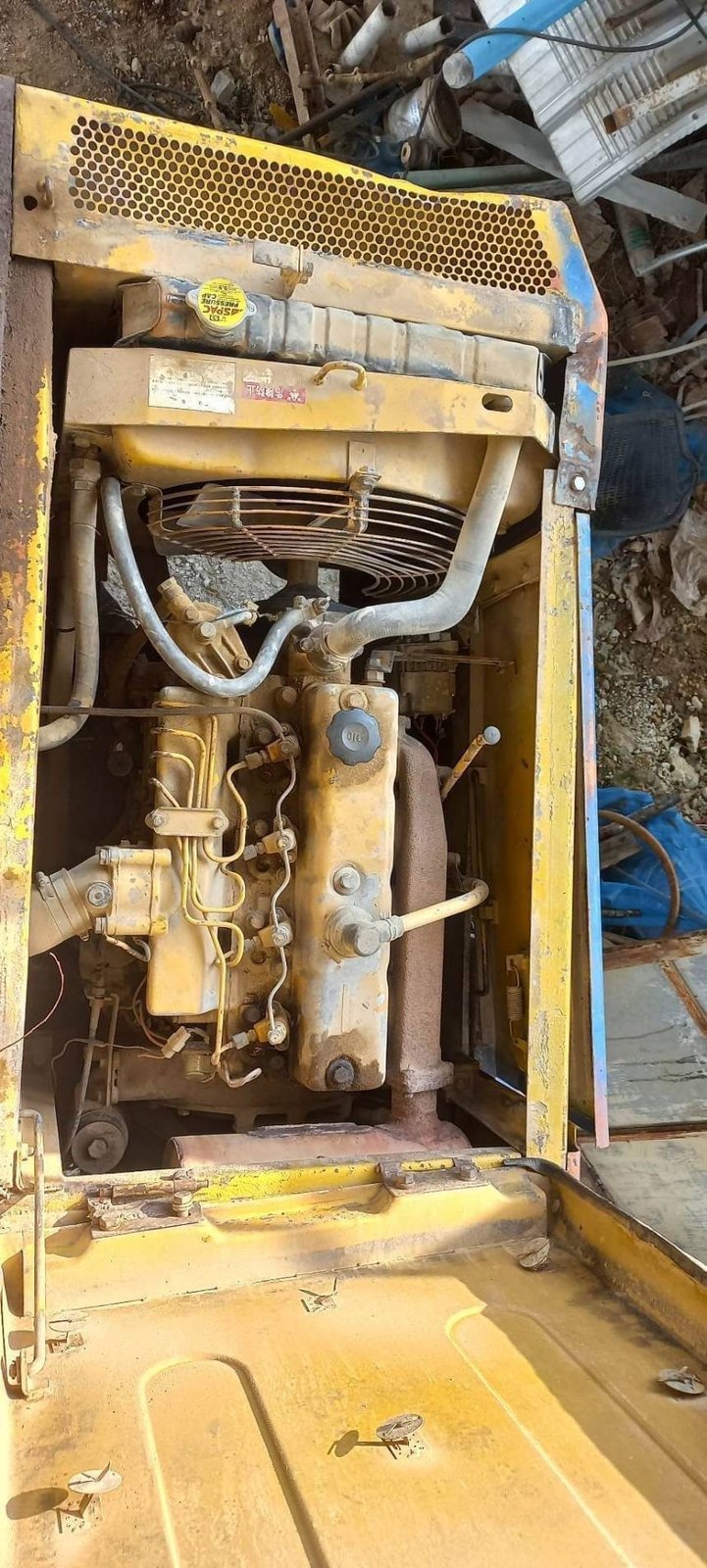 Komatsu pc60-2  มือ 2 นอก เครื่องเดิม komatsu ใช้งานปกติ