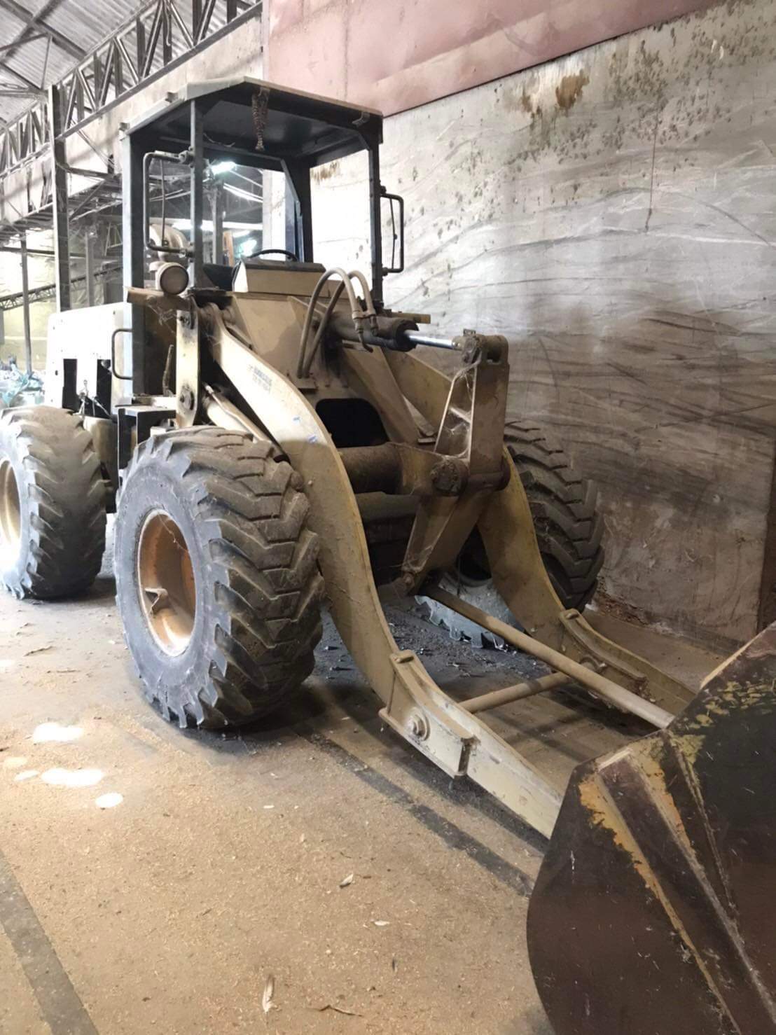 ขายรถตักล้อยางเอวอ่อน Komatsu 510 ขายรถตักล้อยางเอวอ่อน Komatsu 510