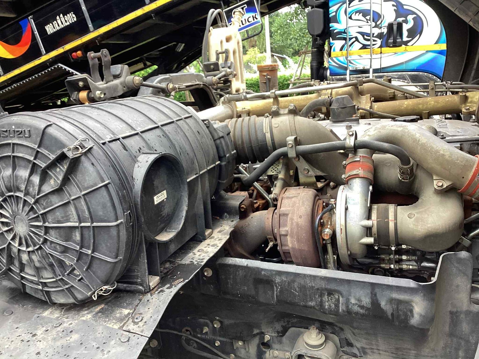 isuzu 360 แรงม้าแม่ลูกดำ isuzu 360 แรงม้าแม่ลูกดำ