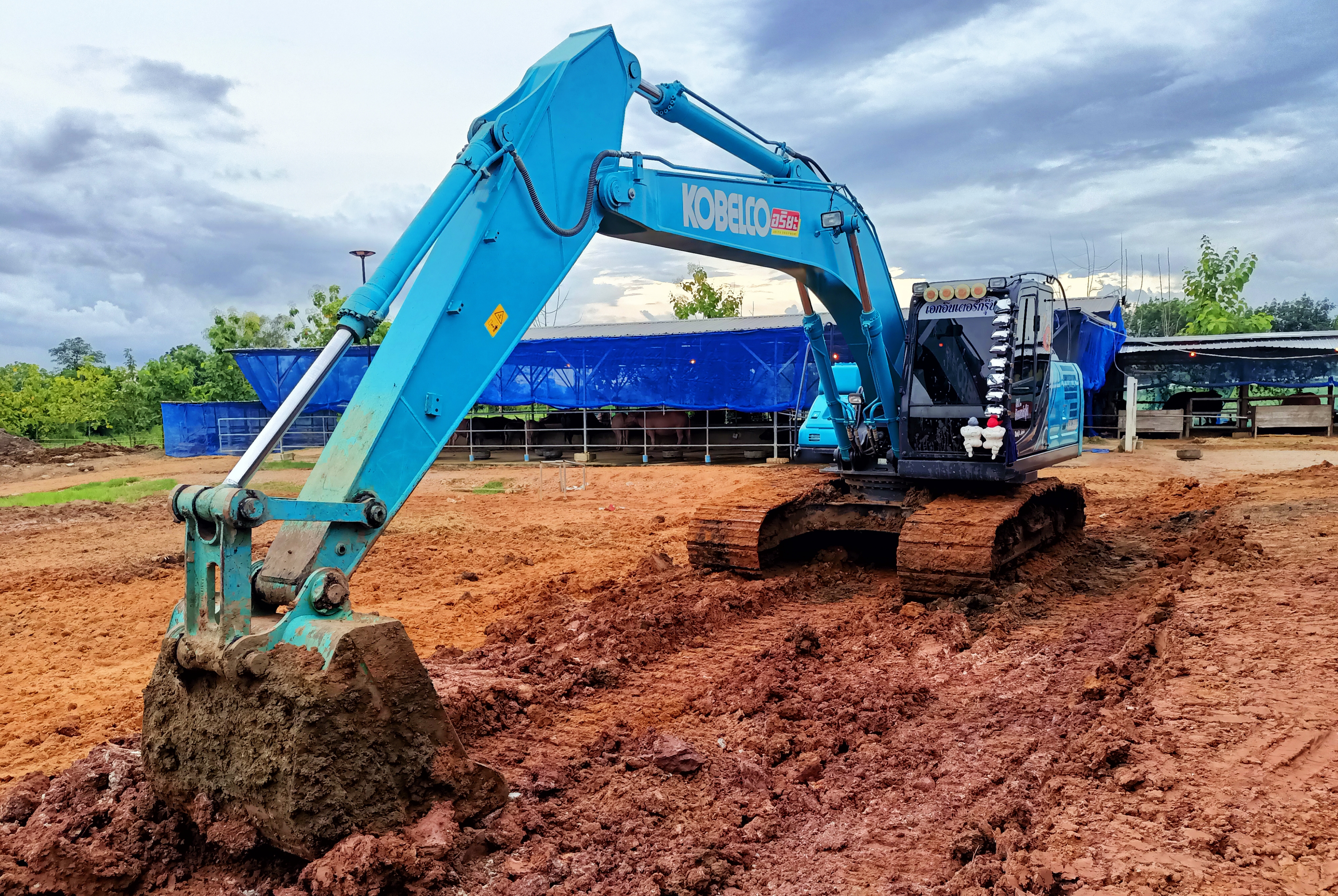 ขายต่อดาว 300,000 แม็คโคร KOBELCO SK200 ตัวใหม่ Top สุดในรุ่น 2,964  ชม. แท็กหน่า แอร์เย็น พร้อมลุยงาน