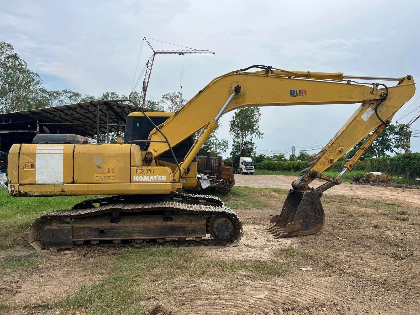 ขาย 650,000 KOMATSU pc 200-7 เล่มทะเบียน ไฟฟ้าครบ เครื่องดี ขาย 650,000 KOMATSU pc 200-7 เล่มทะเบียน ไฟฟ้าครบ เครื่องดี