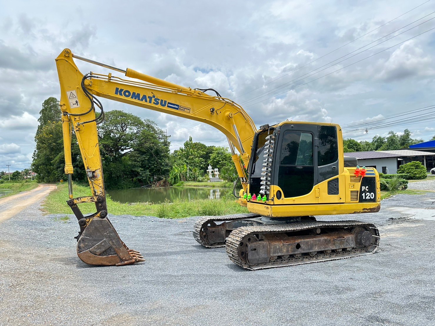 KOMATSU PC 120-8   785,000
12,xxx ชม  
มีระบบ ไลร์แย็ก