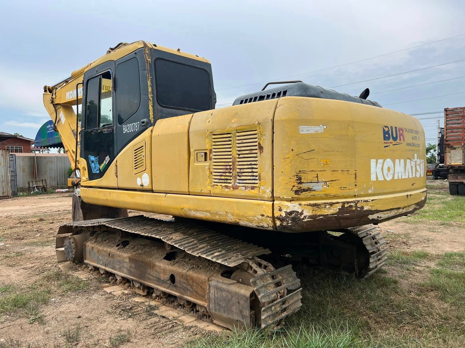 ขาย 650,000 KOMATSU pc 200-7 เล่มทะเบียน ไฟฟ้าครบ เครื่องดี ขาย 650,000 KOMATSU pc 200-7 เล่มทะเบียน ไฟฟ้าครบ เครื่องดี