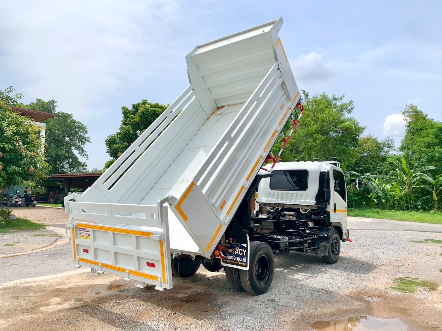 หกล้อดั้ม 5 คิว ISUZU FRR210 หกล้อดั้ม 5 คิว ISUZU FRR210
