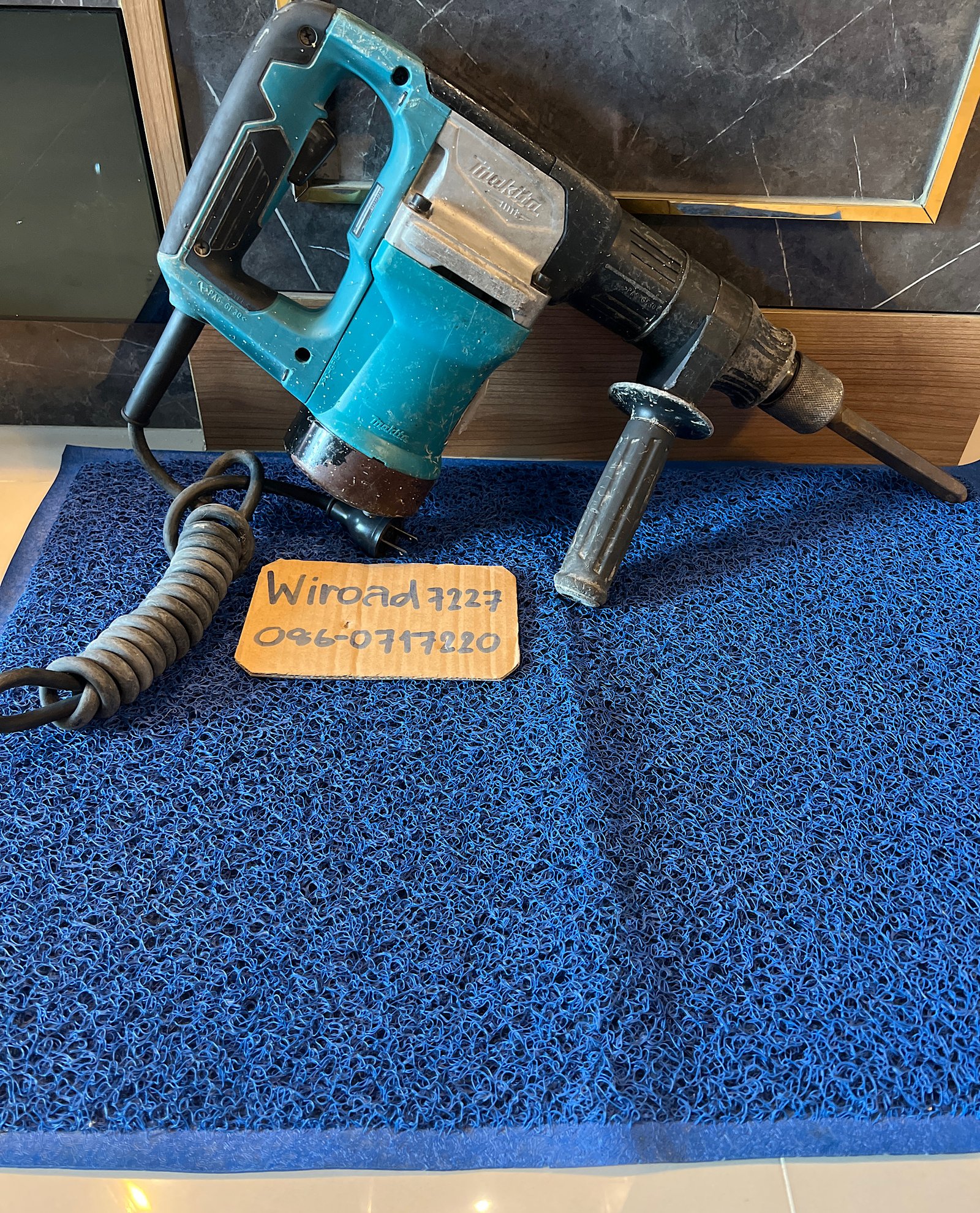 ขายเครื่องสกัดแย๊กยี่ห้อMakita ของแท้สภาพสวยพร้อมใช้งานครับ ขายเครื่องสกัดแย๊กยี่ห้อMakita ของแท้สภาพสวยพร้อมใช้งานครับ