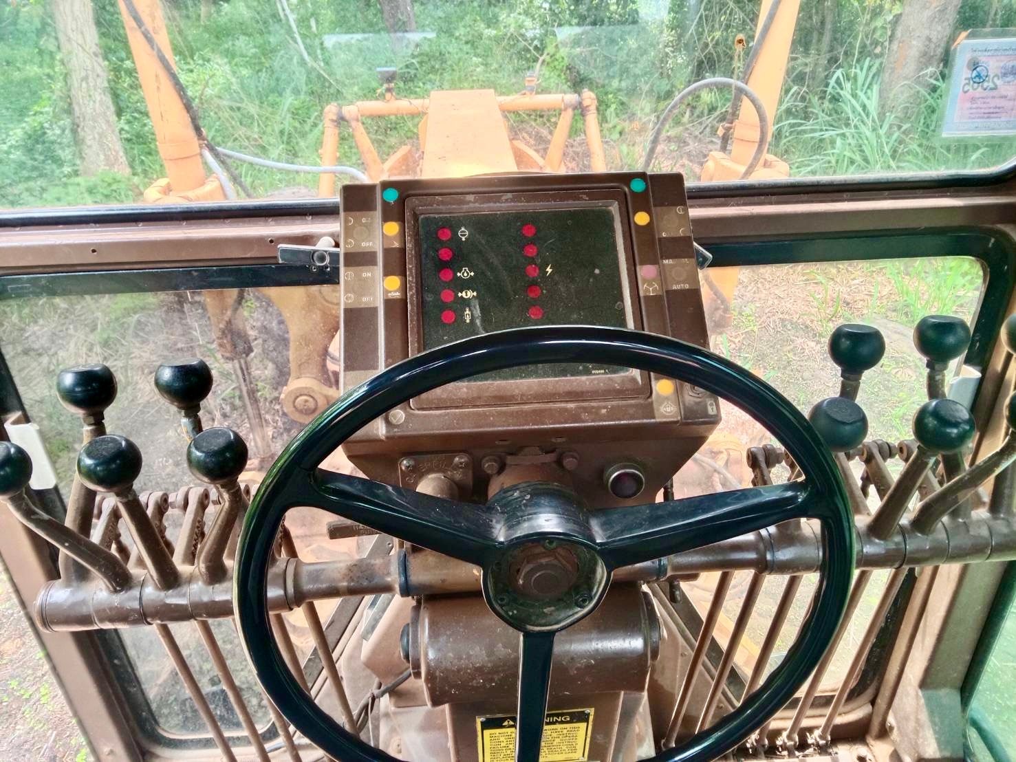 ขายรถเกรด CATERPILLAR 140G ซีเรียส72V10,XXX
