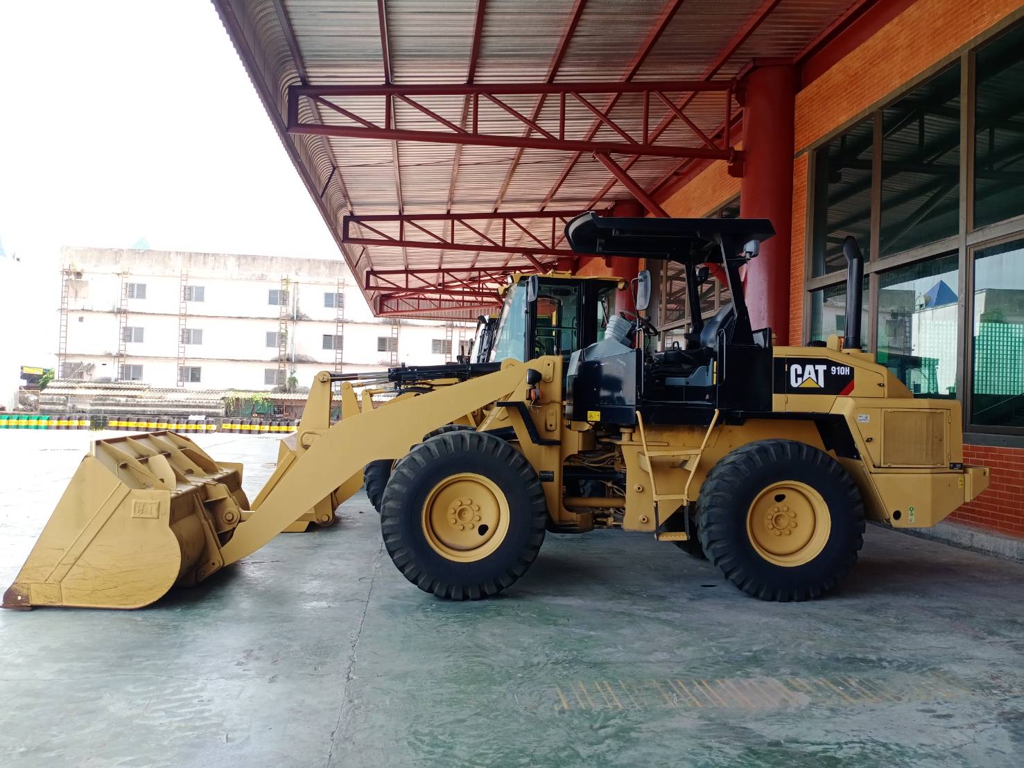 ขายรถตัก CAT 910H พร้อมใช้งาน ขายรถตัก CAT 910H พร้อมใช้งาน