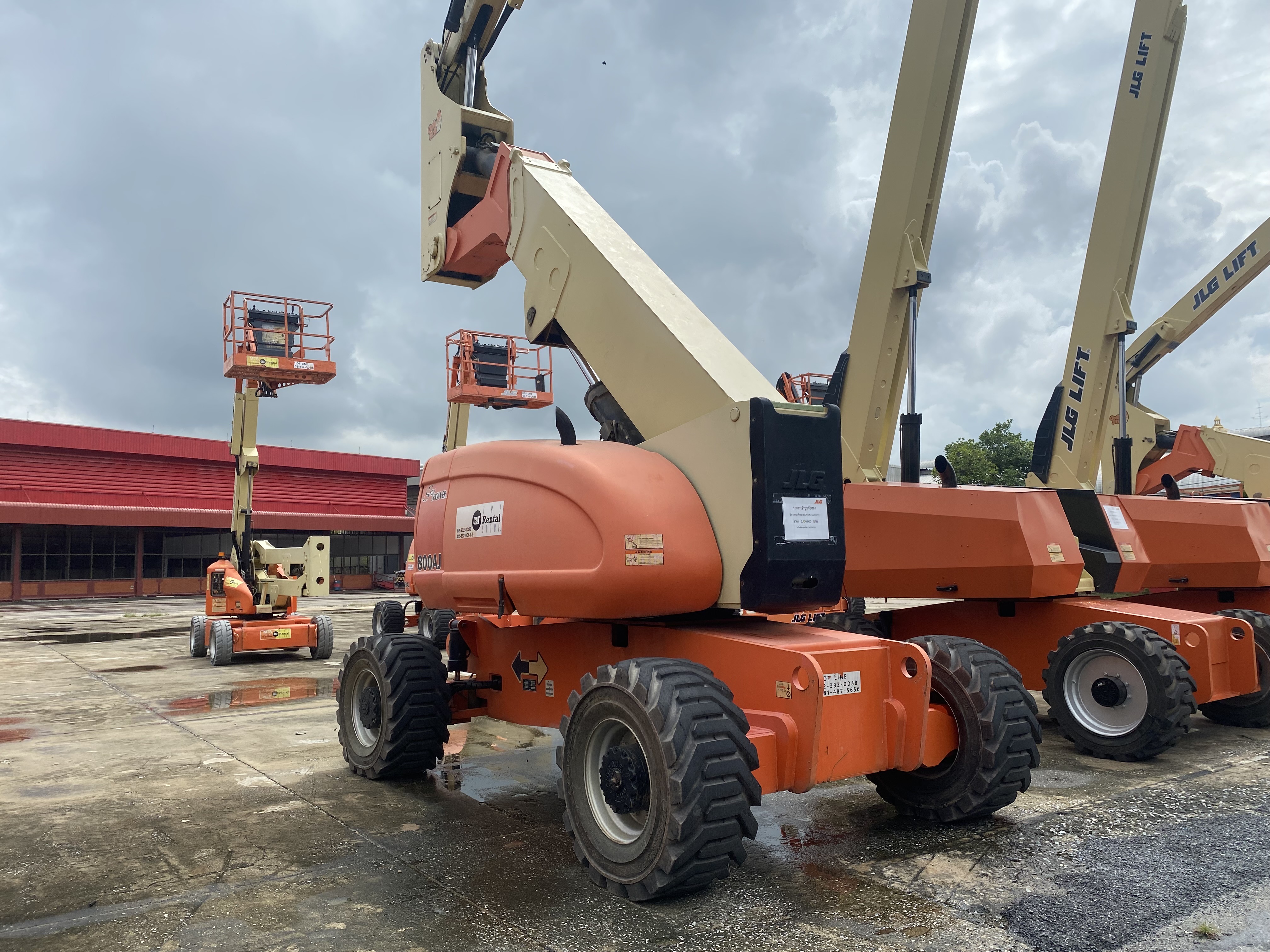 ขายรถกระเช้า JLG บูมข้อศอก 800AJ สูง 24.46 เมตร มือสอง ขายรถกระเช้า JLG บูมข้อศอก 800AJ สูง 24.46 เมตร มือสอง