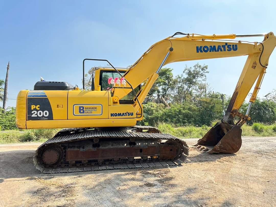 KOMATSU PC​200-8​MO