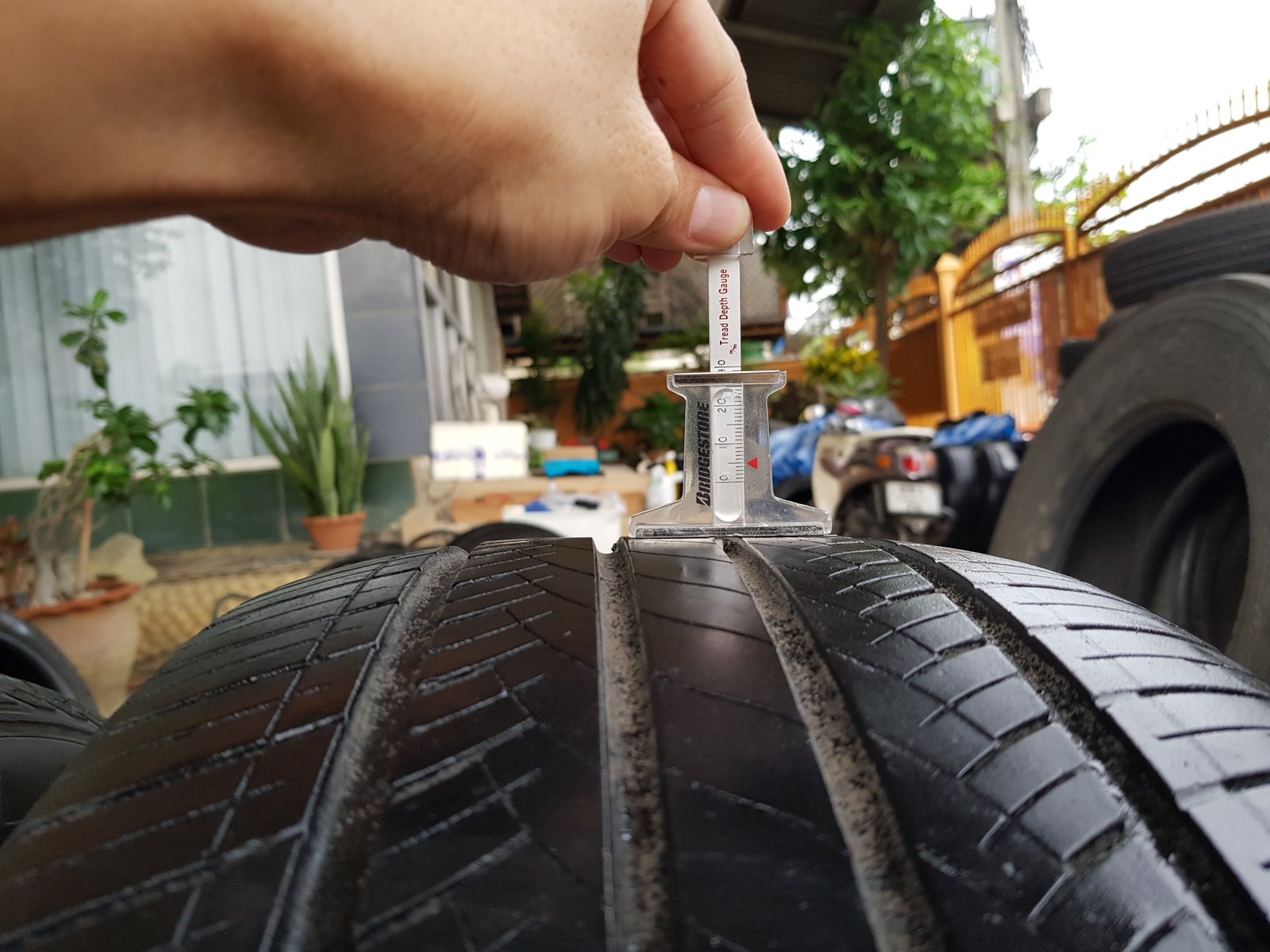 ยางWestlake 235-50R18 ปี2020 ไม่ปะ สภาพดี มี 4เส้น1,600บาท รับเอง