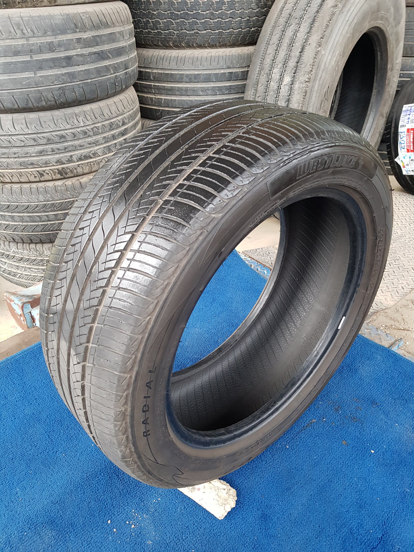 ยางWestlake 235-50R18 ปี2020 ไม่ปะ สภาพดี มี 4เส้น1,600บาท รับเอง