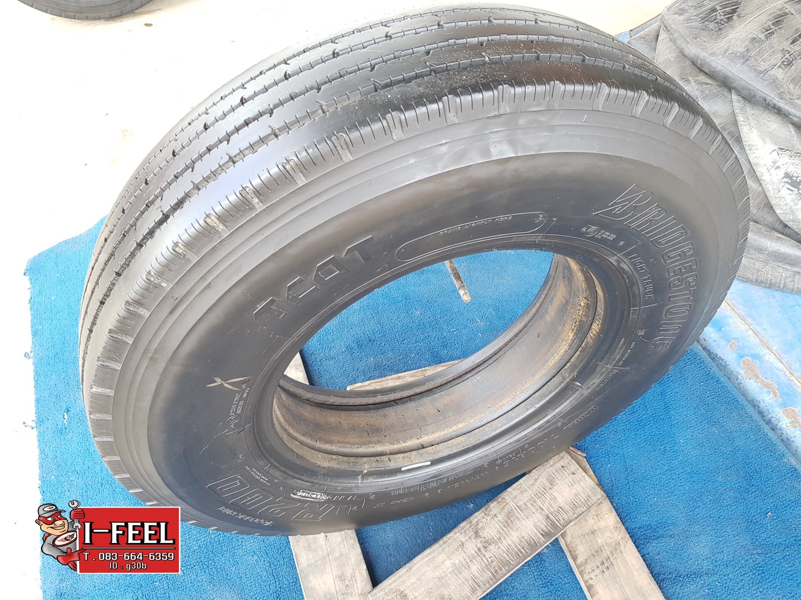 ยี่ห้อBridgestone 700r16 ปี20 มี2ชุด ยางใน รองคอครบ