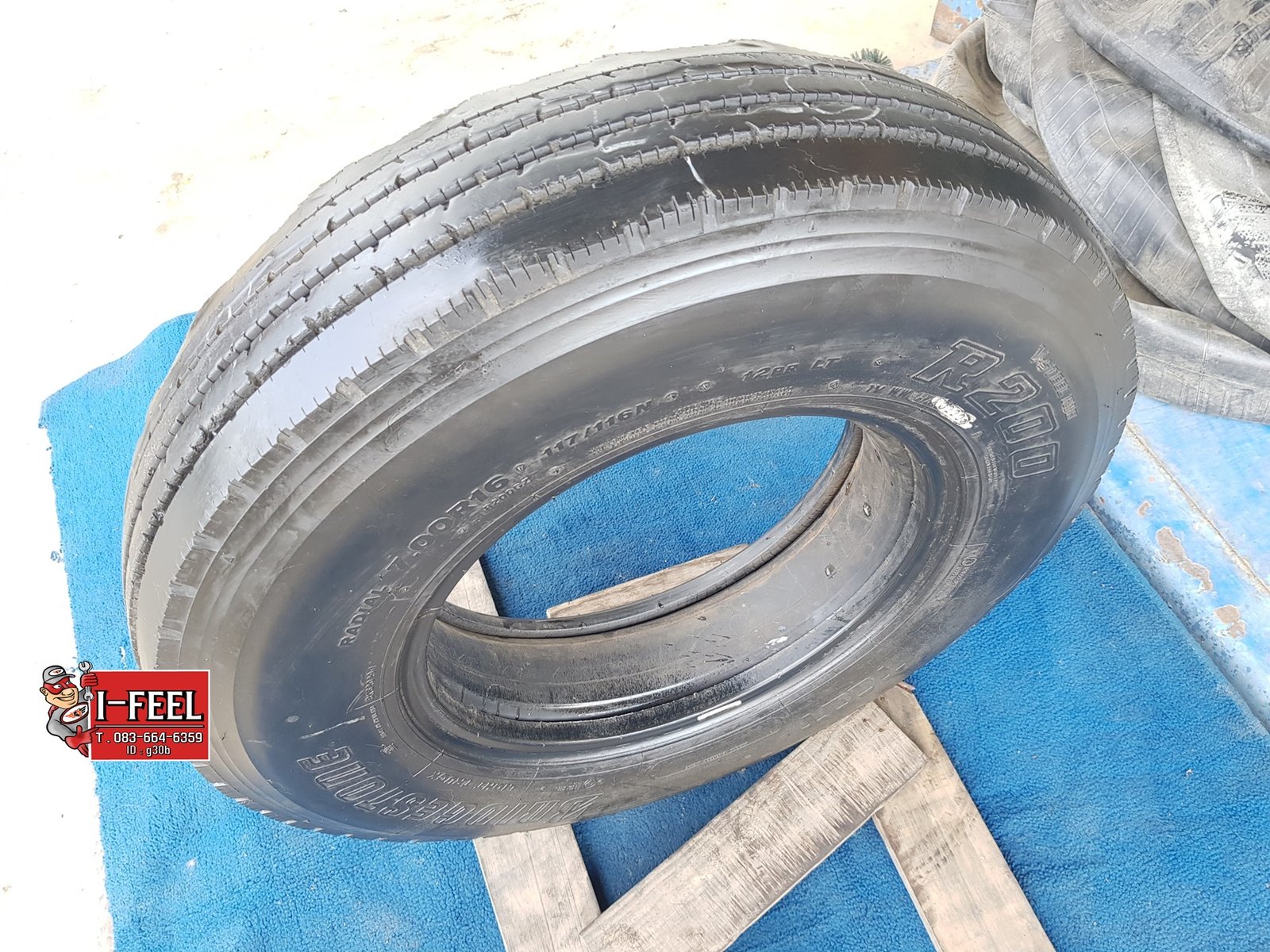 ยี่ห้อBridgestone 700r16 ปี20 มี2ชุด ยางใน รองคอครบ