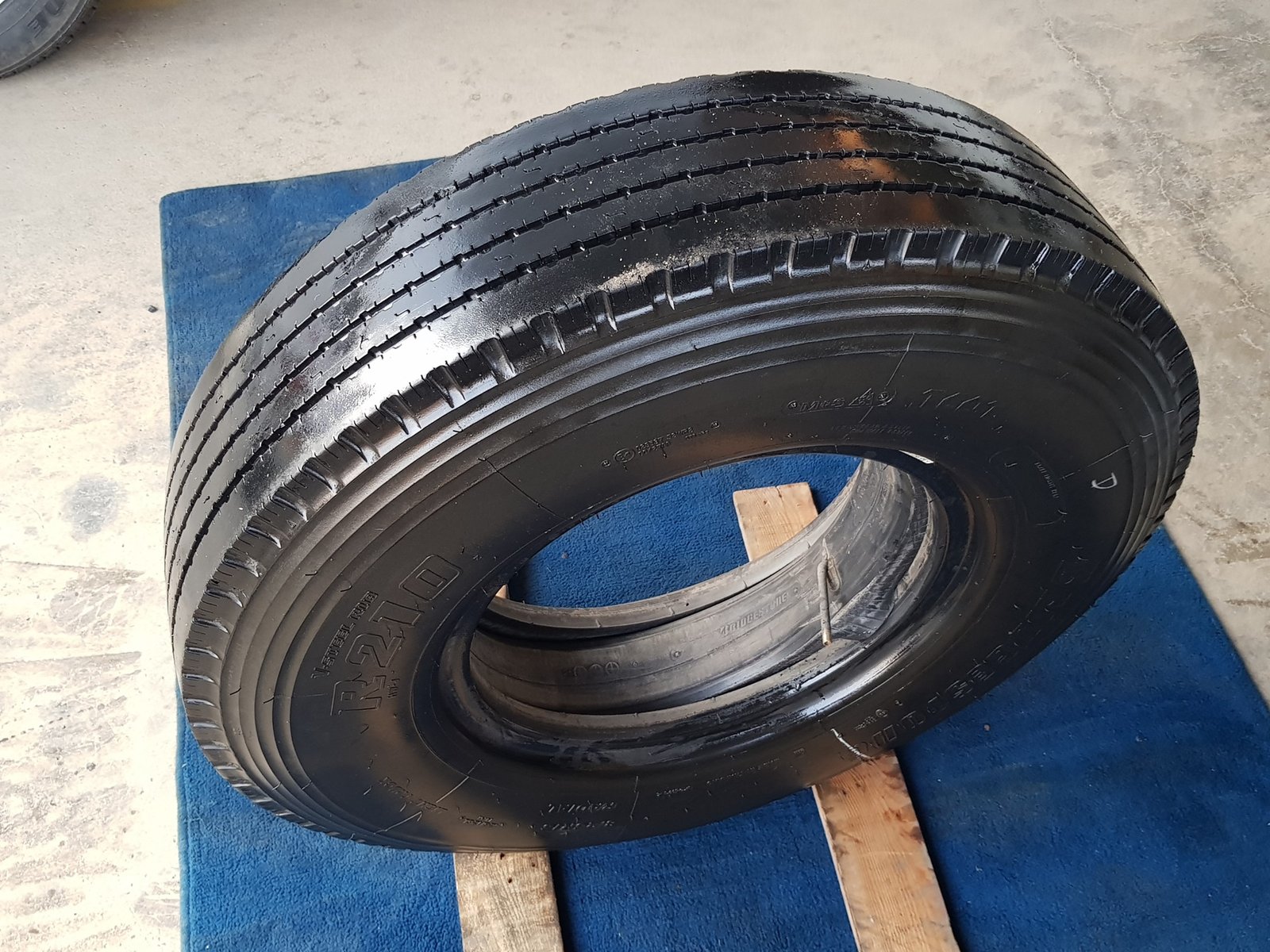 radial บรรทุก BS 8.25r16 r210 ปี 2022 มี4เส้น ในรองครบ 5,800฿ radial บรรทุก BS 8.25r16 r210 ปี 2022 มี4เส้น ในรองครบ 5,800฿