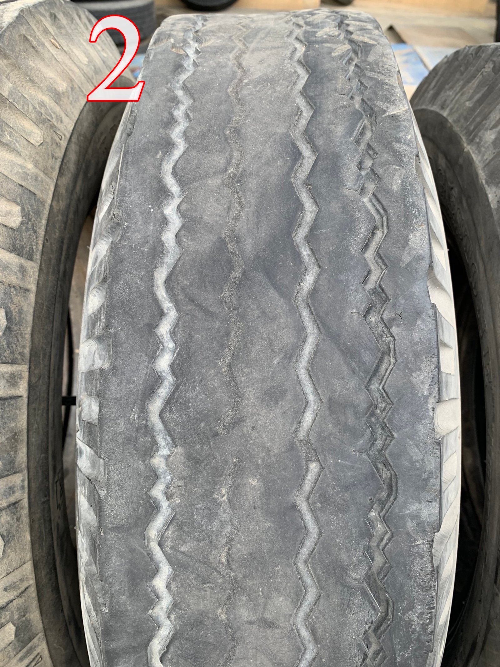ยางเก่ารถบรรทุก BS 7.50r16 mr ยางในรองครบ ชุดมี 9เส้นปี22และปี21