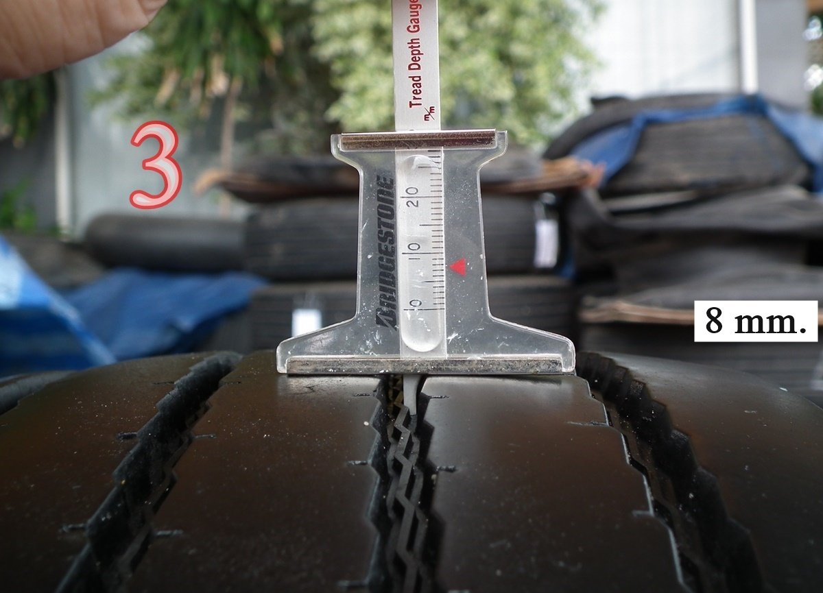 Radial ใช้แล้ว 215-75r17.5 maxxis มี 8เส้น คละปีผลิต มี 2รุ่น