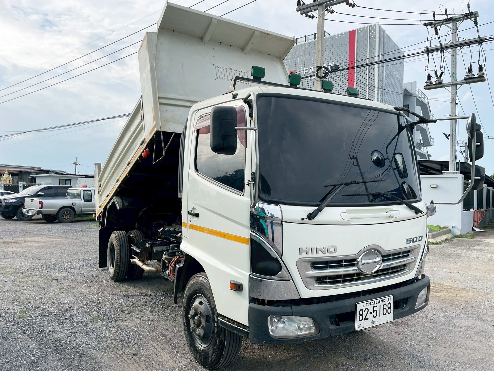 6 ล้อ ดั้มขาว มาอีกคัน 🚛 HINO FC9J 175 แรง ปี 55 6 ล้อ ดั้มขาว มาอีกคัน 🚛 HINO FC9J 175 แรง ปี 55