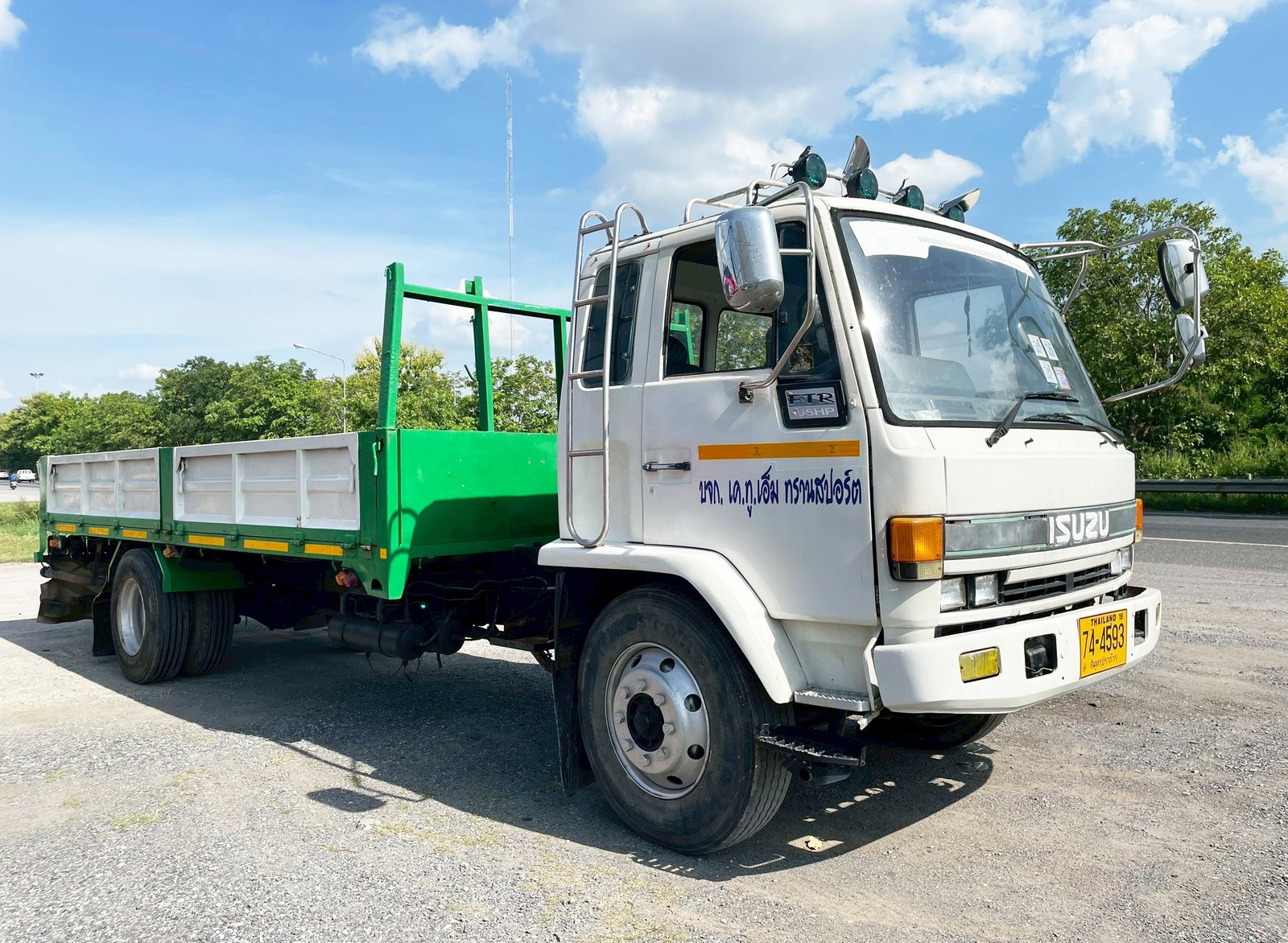 กระบะ 6 ล้อ เอนกประสงค์
ISUZU FTR32 195 แรง ปี 38
