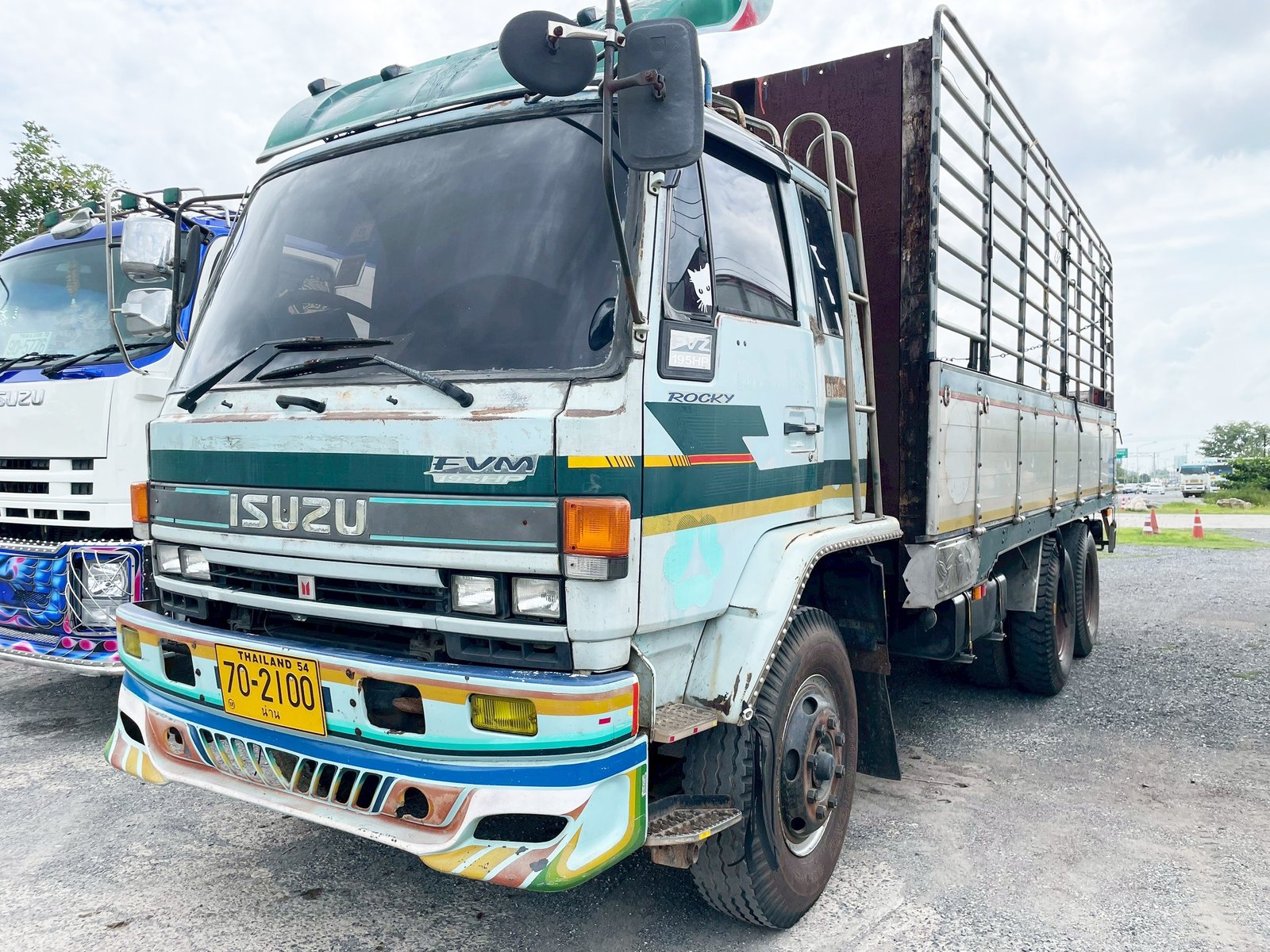 SUZU FVM 10 ล้อ 195 แรง รถล่อง รถเดิม เกียร์เดิม เครื่องเดิม
