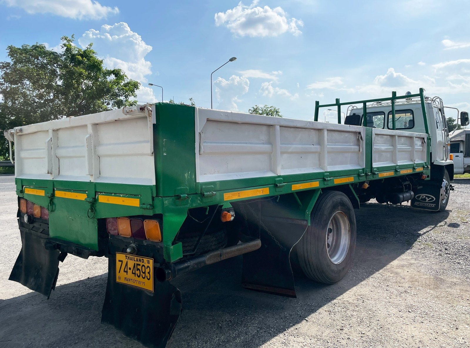 กระบะ 6 ล้อ เอนกประสงค์
ISUZU FTR32 195 แรง ปี 38