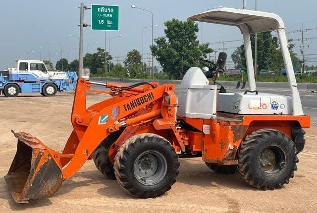 ขายรถตักล้อยาง HITACHI LX20-2 นำเข้าจากญี่ปุ่น พร้อมใช้ มีVDOการทำงานครับ ขายรถตักล้อยาง HITACHI LX20-2 นำเข้าจากญี่ปุ่น พร้อมใช้ มีVDOการทำงานครับ