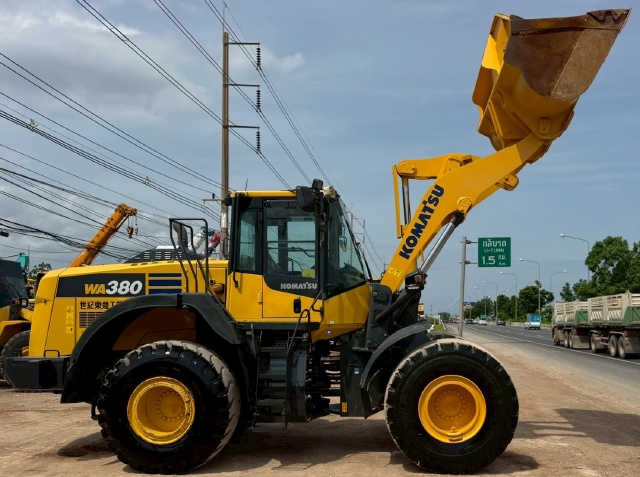 ขายรถตักล้อยาง KOMATSU WA380-8 ปี 2020 พร้อมใช้ มีVDOการทำงานครับ