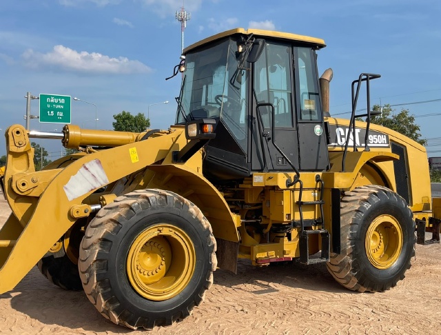 ขายรถตักล้อยาง CAT 950H นำเข้าจากญี่ปุ่น พร้อมใช้ มีVDOการทำงานครับ