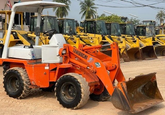 ขายรถตักล้อยาง HITACHI LX20-2 นำเข้าจากญี่ปุ่น พร้อมใช้ มีVDOการทำงานครับ ขายรถตักล้อยาง HITACHI LX20-2 นำเข้าจากญี่ปุ่น พร้อมใช้ มีVDOการทำงานครับ