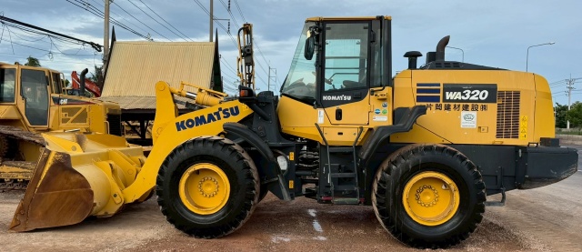 ขายรถตักล้อยาง KOMATSU WA320-8 ปี 2019 พร้อมใช้ มีVDOการทำงานครับ