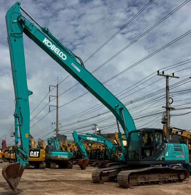 ขายรถขุด KOBELCO SK210LC MARK 10 ปี 2018 บูมยาว 16 เมตร พร้อมใช้ มีVDOการทำงานครับ