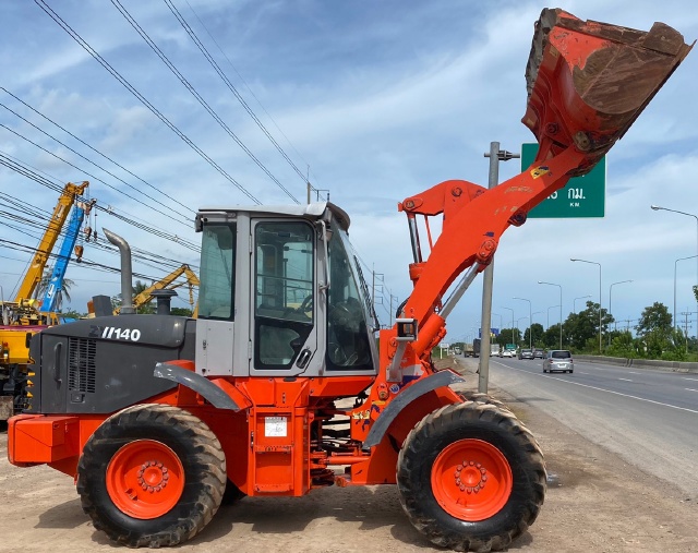 ขายรถตักล้อยาง HITACHI ZW140 นำเข้าจากญี่ปุ่น พร้อมใช้ มีVDOการทำงานครับ