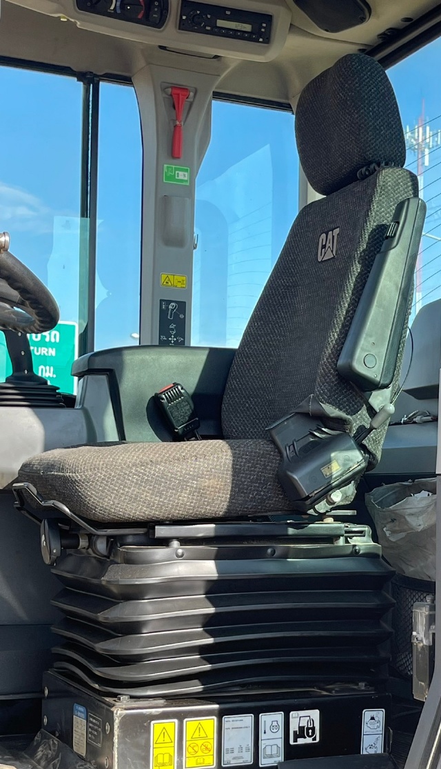 ขายรถตักล้อยาง CAT 938M ปี 2016 นำเข้าจากญี่ปุ่น พร้อมใช้ มีVDOการทำงานครับ ขายรถตักล้อยาง CAT 938M ปี 2016 นำเข้าจากญี่ปุ่น พร้อมใช้ มีVDOการทำงานครับ