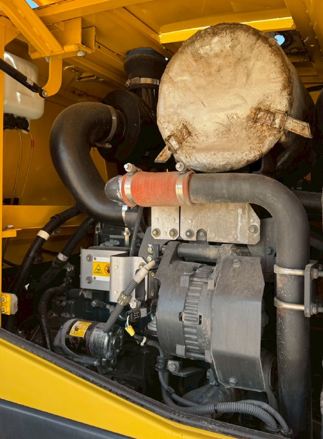 ขายรถตักล้อยาง KOMATSU WA200-6 พร้อมใช้ มีVDOการทำงานครับ
