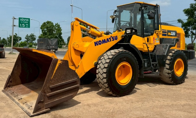 ขายรถตักล้อยาง KOMATSU WA320-8 ปี 2022 พร้อมใช้ มีVDOการทำงานครับ