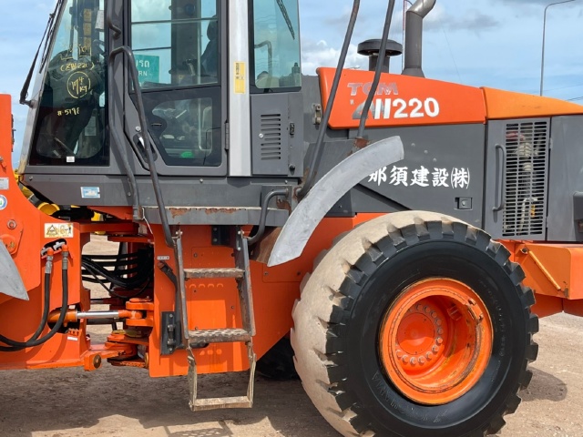 ขายรถตักล้อยาง HITACHI ZW220 นำเข้าจากญี่ปุ่น พร้อมใช้ มีVDOการทำงานครับ
