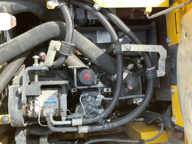 ขายรถขุด KOMATSU PC138US-8 ปี 2012 นำเข้าจากญี่ปุ่น พร้อมใช้ มีVDOการทำงานครับ