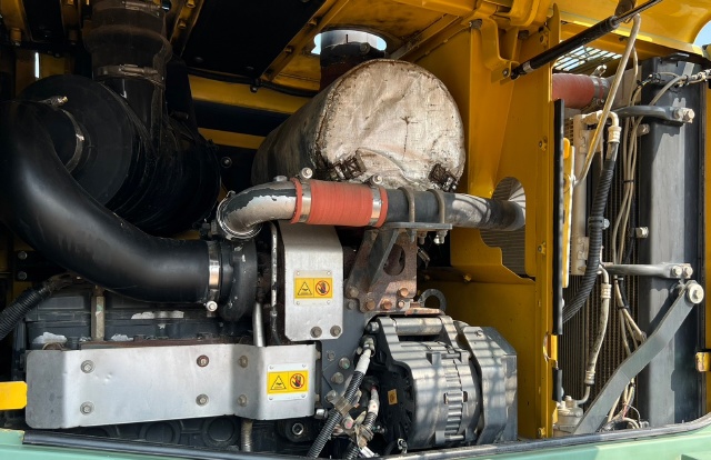 ขายรถตักล้อยาง KOMATSU WA320-6 ปี 2013 นำเข้าจากญี่ปุ่น พร้อมใช้ มีVDOการทำงานครับ