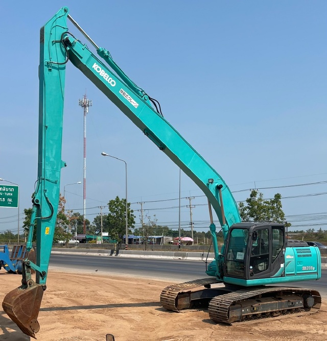 ขายรถขุด KOBELCO SK210LC MARK 9 ปี 2014 บูมยาว 15 เมตร นำเข้าจากญี่ปุ่น พร้อมใช้ มีVDOการทำงานครับ