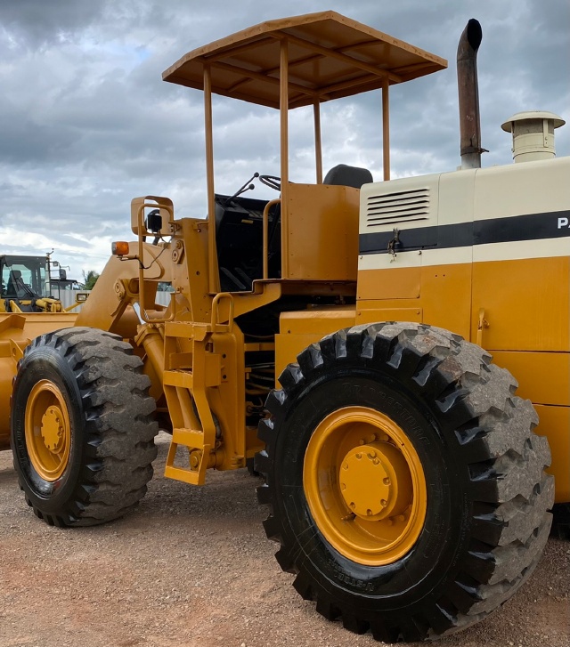 ขายรถตักล้อยาง KOMATSU 530 นำเข้าจากญี่ปุ่น พร้อมใช้ มีVDOการทำงานครับ