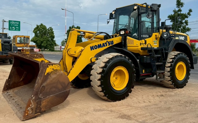 ขายรถตักล้อยาง KOMATSU WA380-8 ปี 2019 พร้อมใช้ มีVDOการทำงานครับ